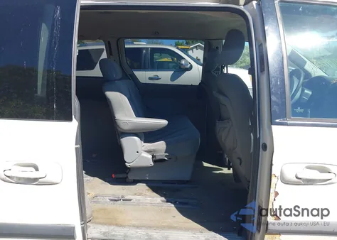 2006 Chrysler Town & Country from USA, damaged, VIN 1A4GP45R46B643077